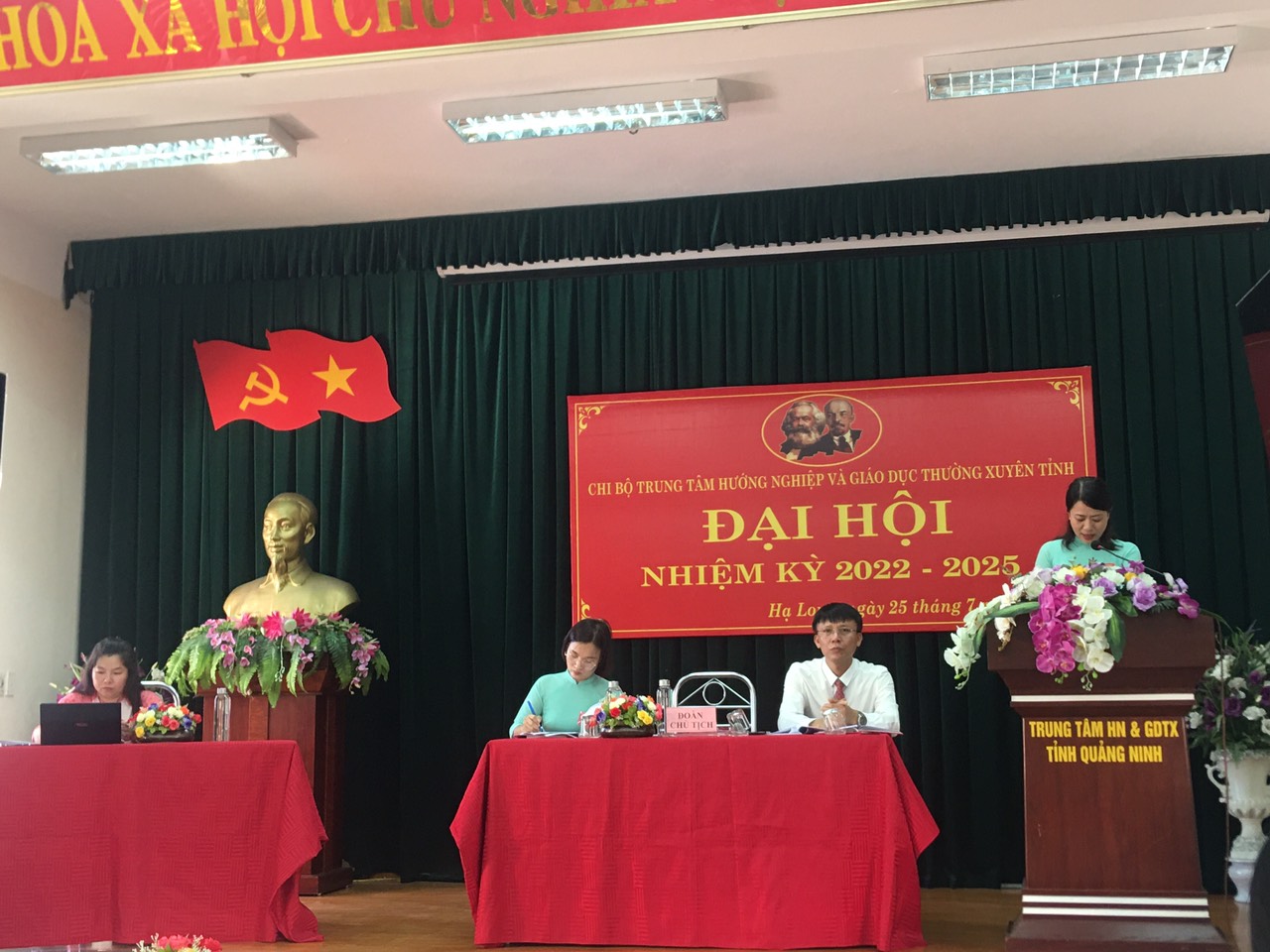 Toàn cảnh Đại hội 1